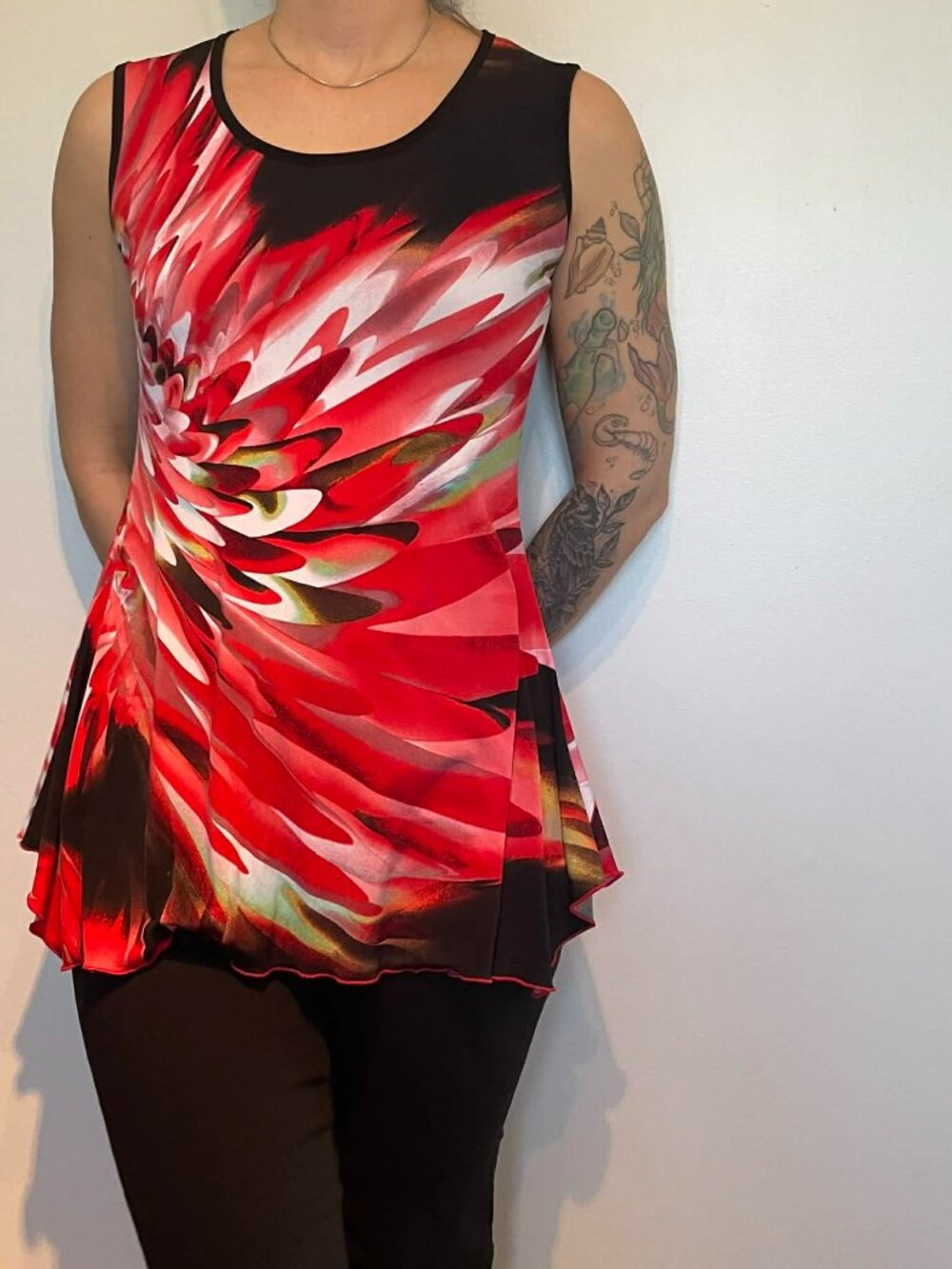 Red Abstract Flare Tunic Top, Fitwell Canada, artsy, Sleeveless Swing Blouse